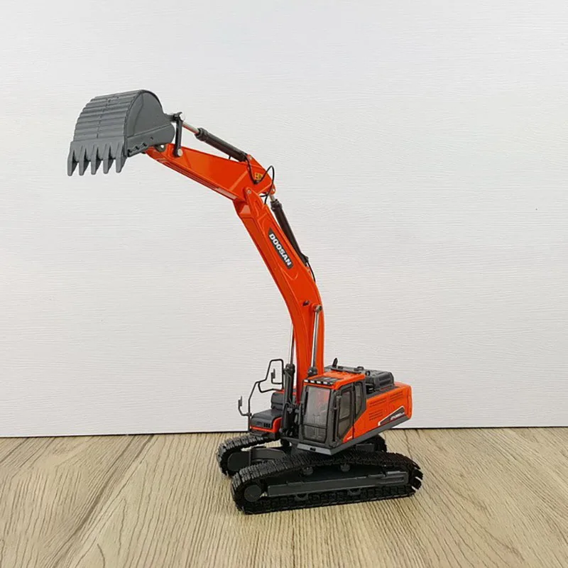 معدات البناء الثقيلة موديل 1:5 - مراجعة Heavy Equipment Simulator وسعره